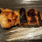 焼鶏 かかし - ねぎま・タレ。ジューシー。