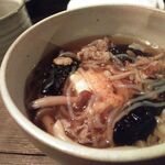 Sasuraibito - お通し＝すき焼き風煮物300円