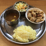 カレーの店 ガン爺 - 今月のランチはチキンハッサン