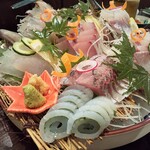 かもめ食堂 - 刺し身の盛合せ