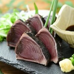 Seared straw-grilled bonito