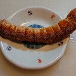 神戸屋レストラン - あらびきソーセージパイ(ペッパー風味)。