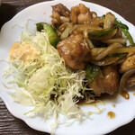 居喰処 光 - 2020/10/14
      本日の日替り 鳥のたれ焼定食 ライス大盛 600円