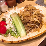 すみれ - 牛バラともやし炒め650円