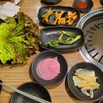 ヨプの王豚塩焼 熟成肉専門店 - 