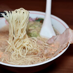 屋台酒場らーめん 無双 - 麺リフト