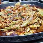 釜山 - コプチャンポックム（牛ホルモン炒め）