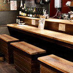 餃子とスパークリング バブルス - カウンター席