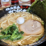 Yokohama Iekei Ramen Yuurakuya - ラーメン