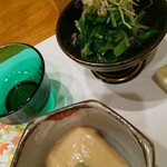 肴や キハチ - お浸し 胡麻豆腐