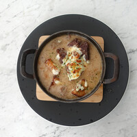 COLONIAL BEACH 横浜ハンマーヘッド - 牛背肉のクリーム煮