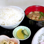 たけるまる - ご飯と味噌汁と漬物