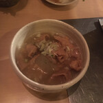 炭火焼 ゆうじ - もつ煮込み