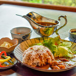 蔵元ごはん&カフェ 酒蔵 櫂 - 牛すじカレー