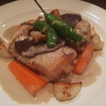 やっちゃbar - ※写真は2人前です。2個頼んだので、一皿に盛り付けして頂きました。