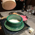 焼肉 思食 - こだわりの土鍋