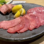 焼肉赤身にくがとう - 