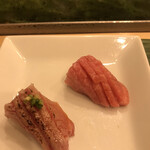 寿司処 やまざき - おまかせ６０００円。大トロ。生と炙りを半貫ずついただきます。質が良いのか、クドさが全くなく、とーっても美味しかったです（╹◡╹）（╹◡╹）