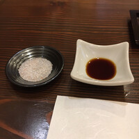 入谷鬼子母神門前のだや - 白焼きは岩塩と溜まり醤油を付けても美味！