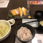 イマカツ 銀座店 - やまと豚食べ比べ 1,350円、名物ささみかつ（一本） 450円