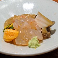 肉割烹 上 - 伊勢海老と鮑と毛蟹　牛すじとスッポンのコンソメジュレ