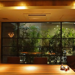 京橋 かなえ - 緑の見える個室