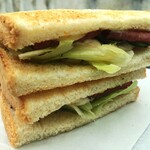 カフェ ド クリエ ホピタル - 