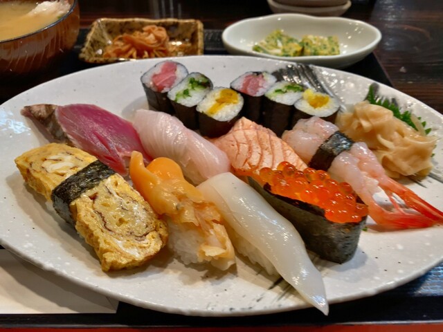 与八 本厚木 魚介料理 海鮮料理 食べログ