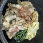 石焼ビビンパ - お好みでコチュジャン等のタレをかけて混ぜていただきます♬︎