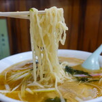 吉田食堂 - 麺は中ランク品ですが、熟成感があります