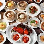 中国料理四季亭 - 小皿テーブルに広げた集合写真