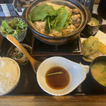 食菜工房 飯や - 豚の野菜なべ定食