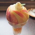 桃の農家カフェ ラペスカ - ピーチジュエル