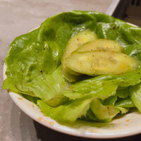 焼肉うしごろ 横浜店 - うしごろサラダはドレッシングが美味い