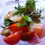 ウシマル - ＜2012年7月＞Ushimaru畑と地場農家の野菜サラダ