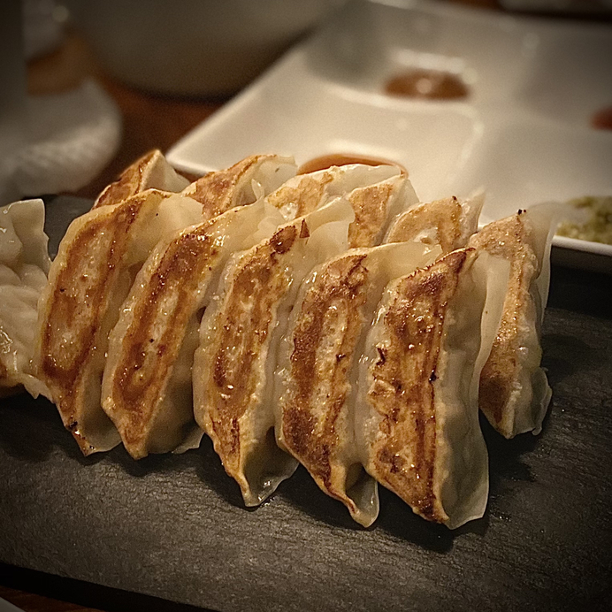 スタンドシャン食 TOKYO恵比寿 Champagne & GYOZA BAR - 恵比寿/餃子/ネット予約可 | 食べログ スタンドシャン食 TOKYO恵比寿... 