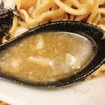 野菜みそラーメン 鬼首 - 角と丸のコントラスト