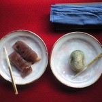 菓游 茜庵 - 草もちとたけのこ羊羹（ういろう？）