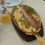 PEACE TOKYO - シェフ手造りソーセージ　フレンチポテト添え Salsiccia with French fry （900円）