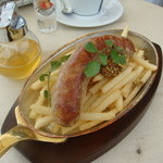 PEACE TOKYO - シェフ手造りソーセージ　フレンチポテト添え Salsiccia with French fry （900円）