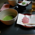 鍵善良房 - おうすと生菓子