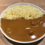 本格インド料理レストラン SURAJ - 料理写真:チキンカレー＝６６０円 税込