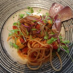 リストランテKubotsu - 阿久根産羽鰹と宮崎産えのき　大川産マッシュルームのスパゲティーボスカイオーラ