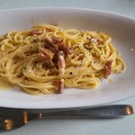 イタリア料理 トラットリア ポポラーレ - カルボナーラ