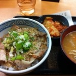 Yoshinoya - ねぎ塩豚丼390円+豚汁・キムチ210円