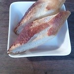 お通しのバゲット