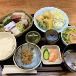 Waiki Takabee - お刺身とフライ膳