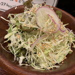 博多 豚80 - ヤキトンにセットのサラダ