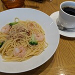 マウカメドウズ - ランチのパスタとコーヒー