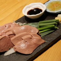 宇田川 紫扇 - 国産和牛レバー刺し